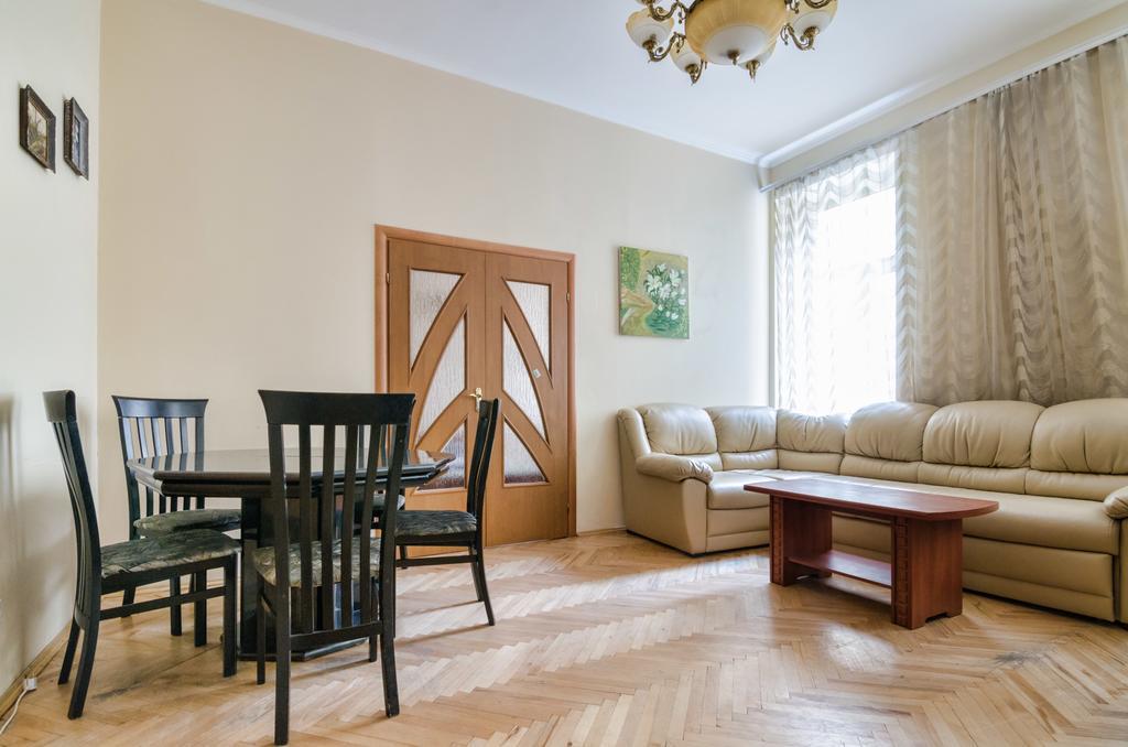 Leogrand Apartments Teodora 3 Lviv Exterior foto