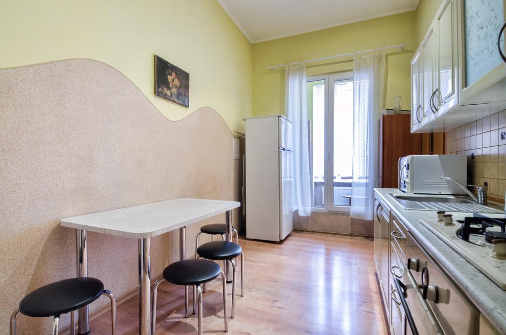 Leogrand Apartments Teodora 3 Lviv Exterior foto